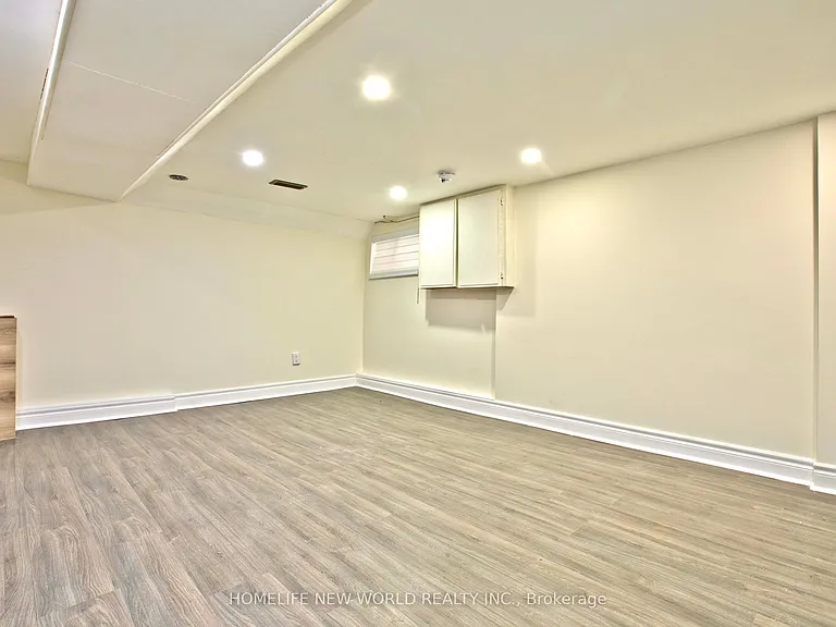19 Britannia Ave — Photo 18