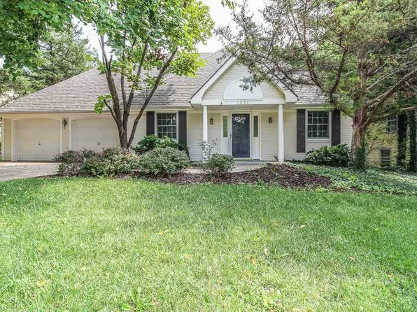 1521 Yorktown Cir, Manhattan, KS 66503