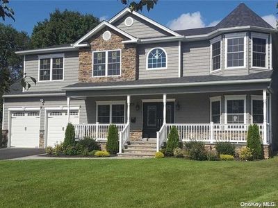 2502 Poppy Street, East Meadow, NY, 11554