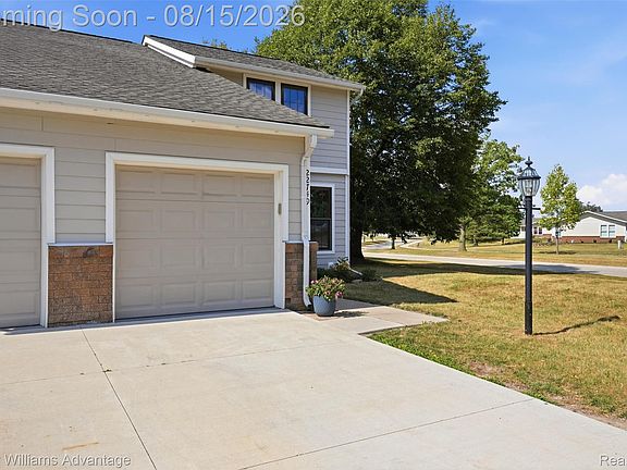 4th image of 22749 Cranbrooke Dr
