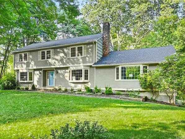 19 Lynnbrook Road, Trumbull, CT 06611