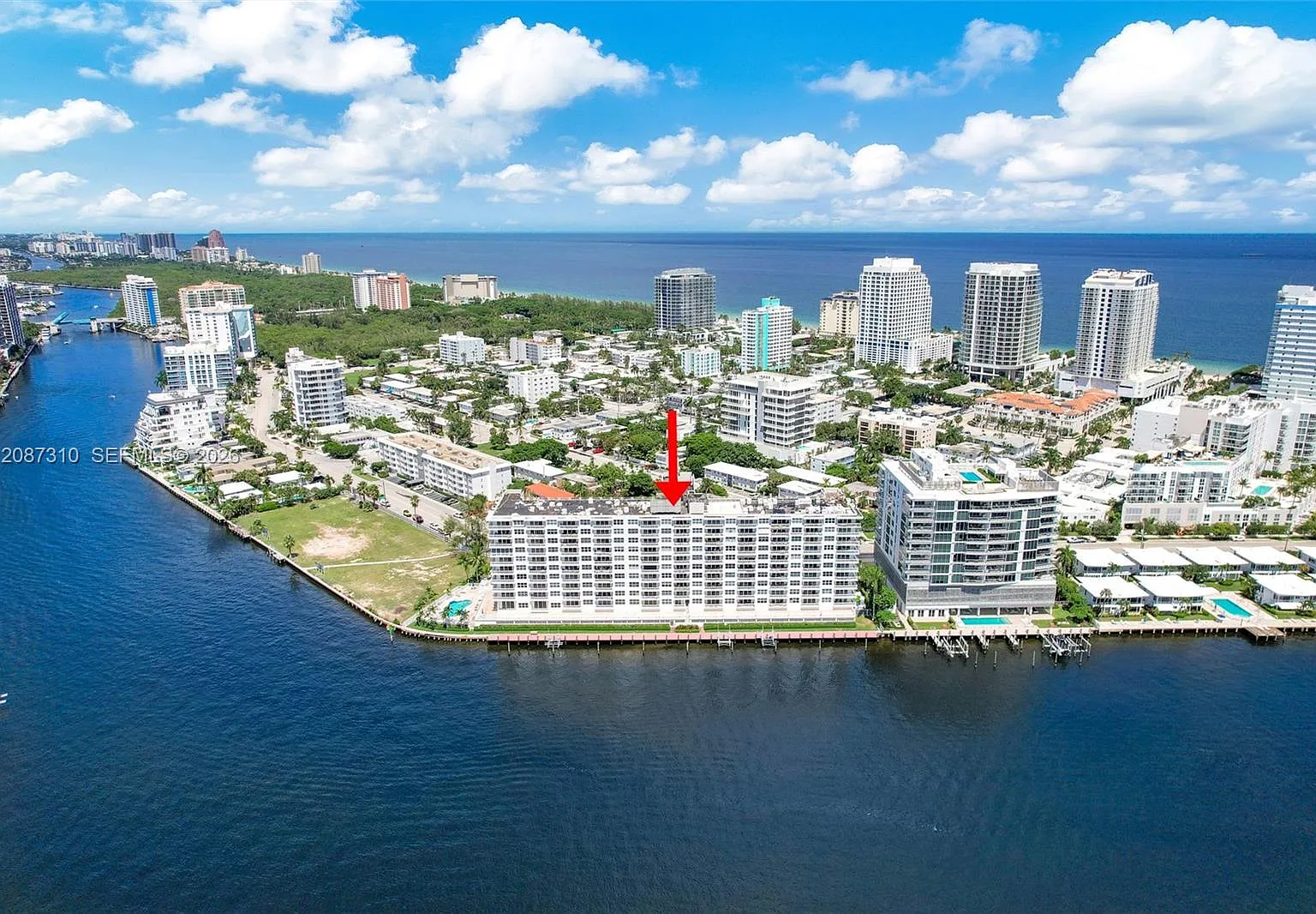 511 Bayshore Dr — Photo 2