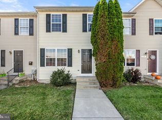 25 Currituck Ct, Bunker Hill, WV 25413