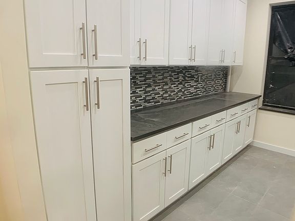 3rd image of 815 W 181st St APT 3G