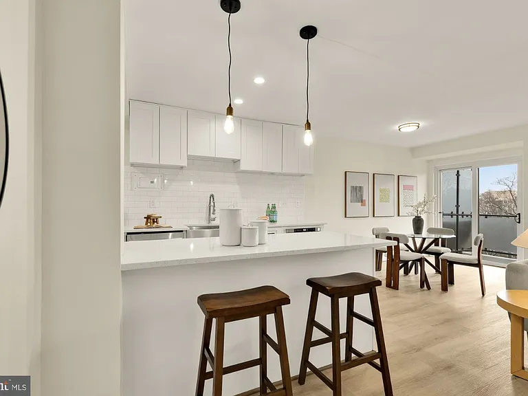 4201 Cathedral Ave NW #1009 — Photo 15