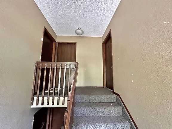 5th image of 6455 Yvonne Way #3