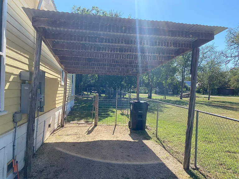 44 Fredericksburg — Photo 11