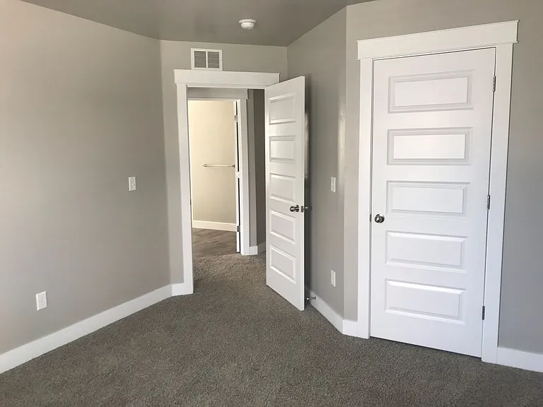 15154 S Battle Dr — Photo 11