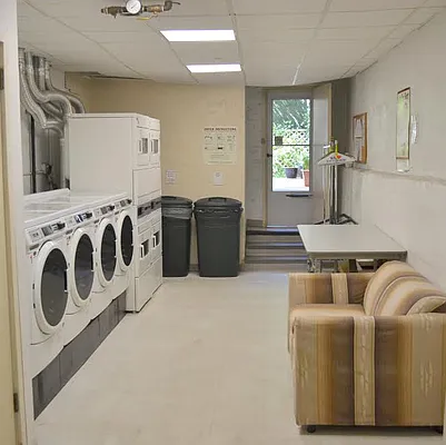 Sold by Manhattan Boutique Real Estate | media 27