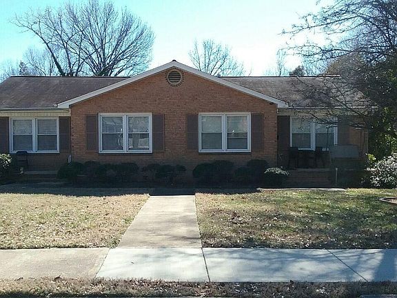 2nd image of 204 S Tracy St