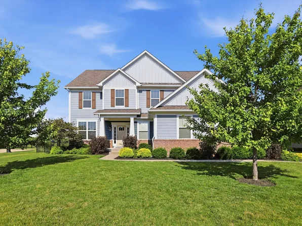 8752 Windpointe Pass, Zionsville, IN 46077