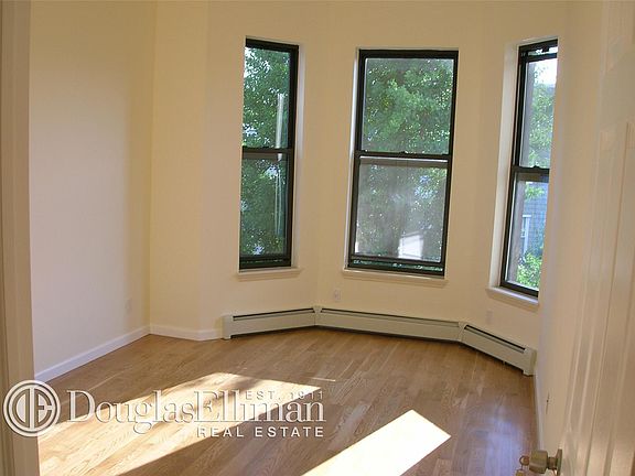 4th image of 220 N Henry St #3