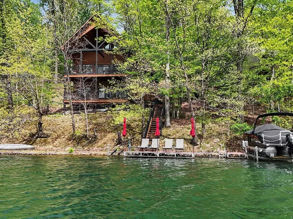 653 Natchez Ln, Sugar Grove, OH 43155