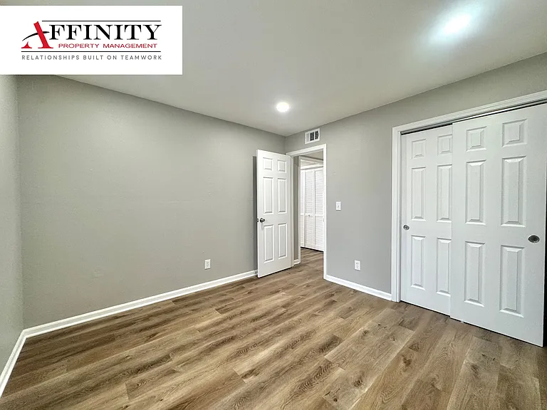 805 NW Mock Ave #D — Photo 13
