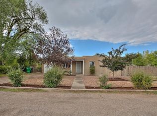 503 Charles Pl NW, Los Ranchos De Albuquerque, NM 87107