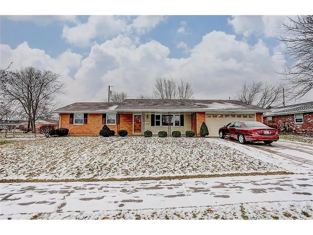 3026 Imperial Blvd photo 1