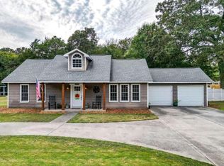 195 Hanover Cir SE, Calhoun, GA 30701