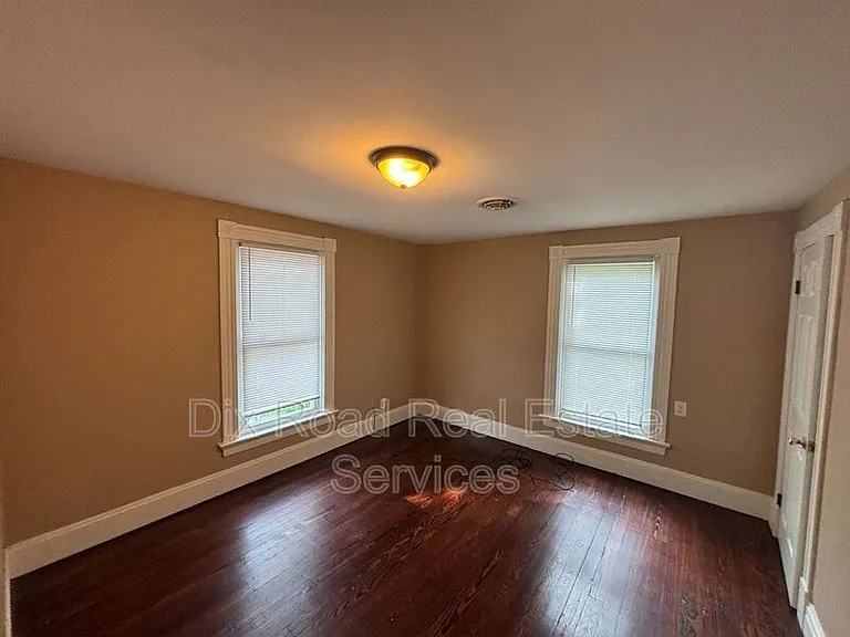411 Millikin St — Photo 19