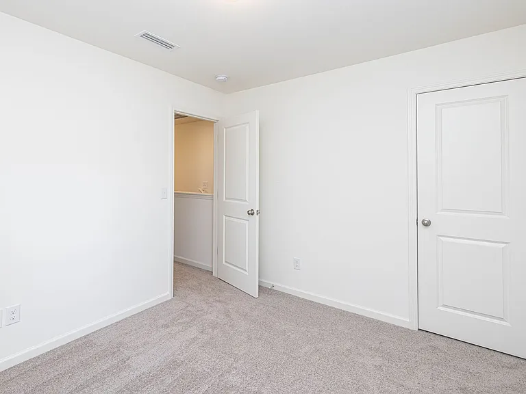 436 Kinnerton Pl — Photo 20