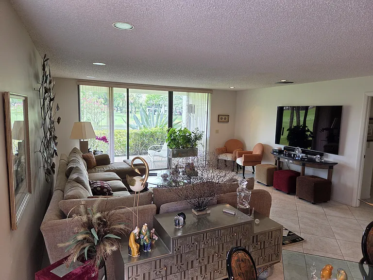 61 Eastgate Dr #A — Photo 5