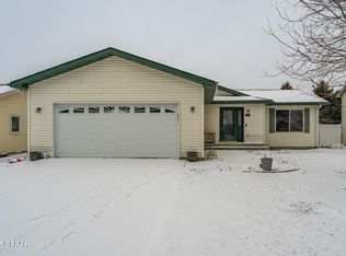 5173 7th Ave N, Grand Forks, ND 58203