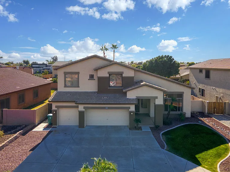 1247 E Kenwood St — Photo 46
