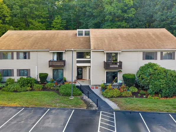 17 Thayer Pond Dr Unit 7, North Oxford, MA 01537