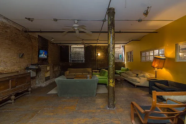 Rented by Nooklyn NYC LLC | media 32