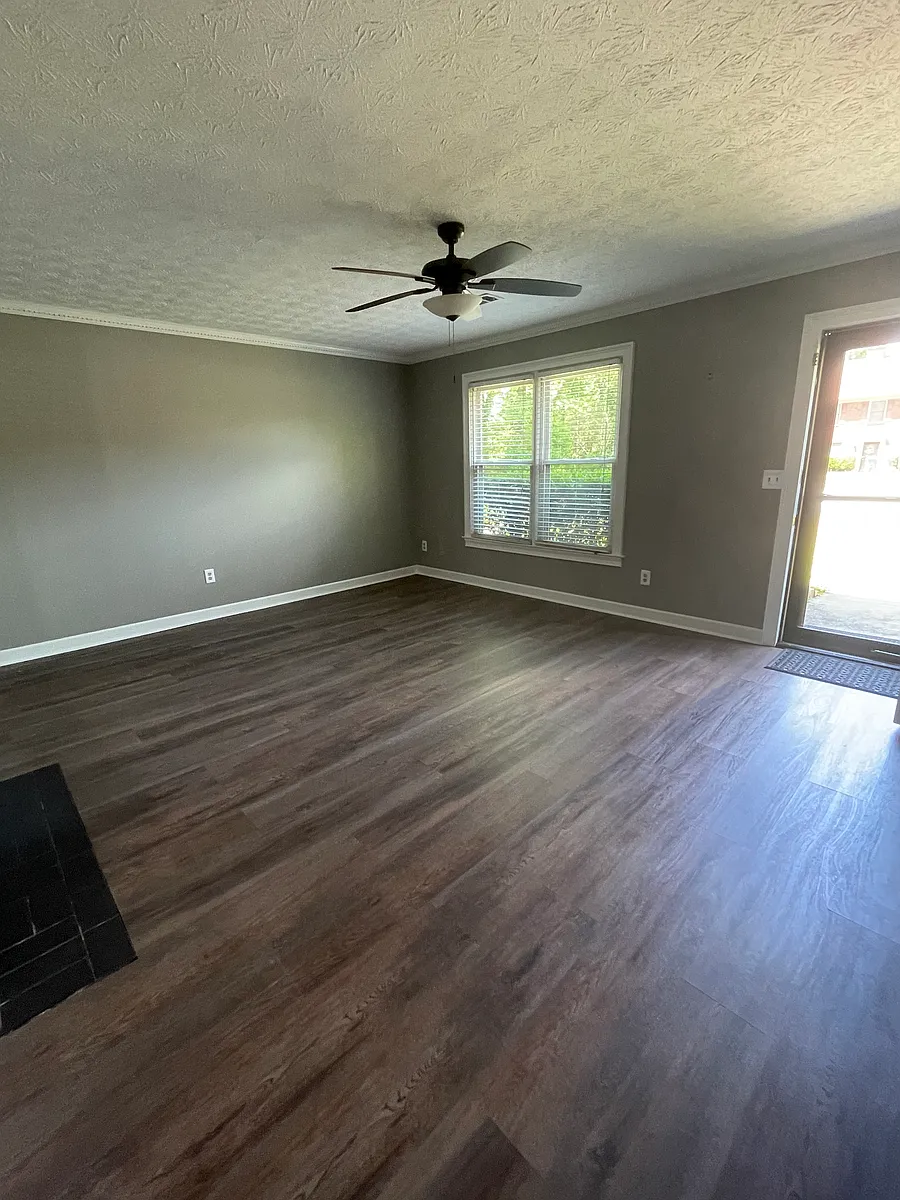 Building Photo - 6146 Winfield Ct