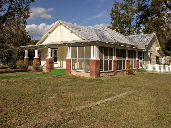 240 Massey St, Barwick, GA 31720