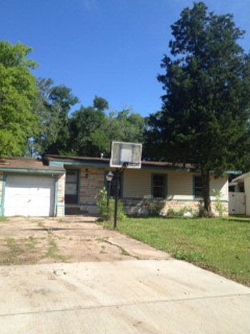 1st image of 105 Jasmine St