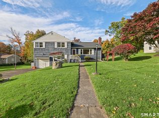 4 N Pleasant Rise, Brookfield, CT 06804