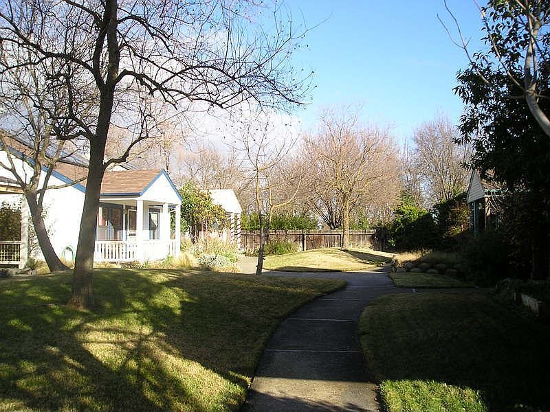 1st image of 2512 Amapola Dr