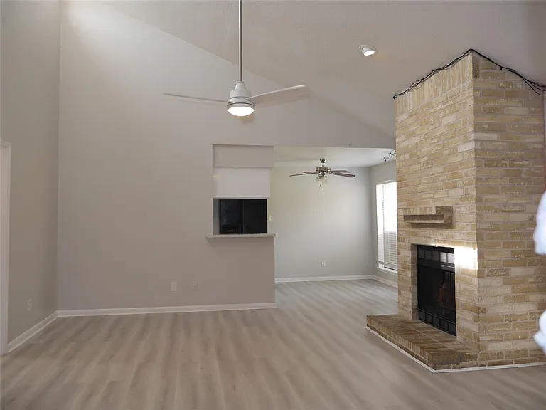 7410 Canasta Ln — Photo 17