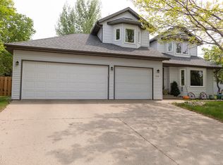 1319 Territory Dr, Bismarck, ND 58503