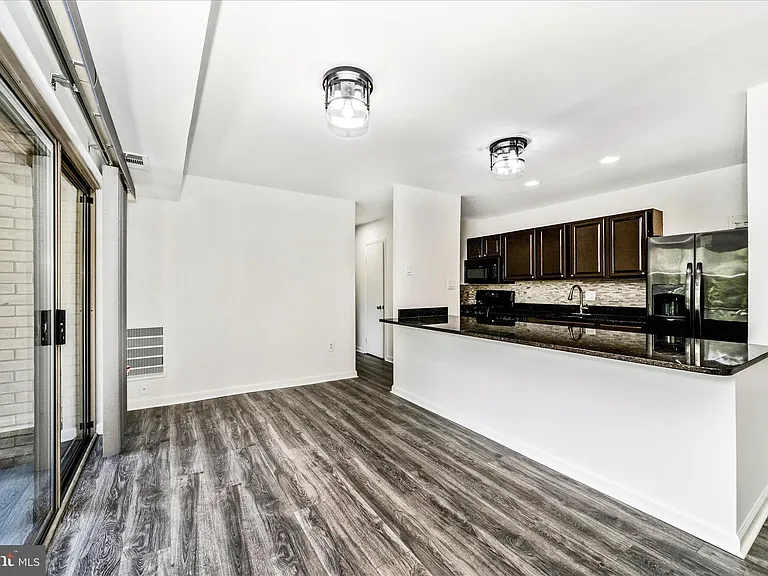 12202 Braxfield Ct #16/228 — Photo 12