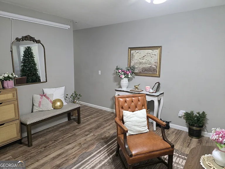 10 Silverwood Dr — Photo 4