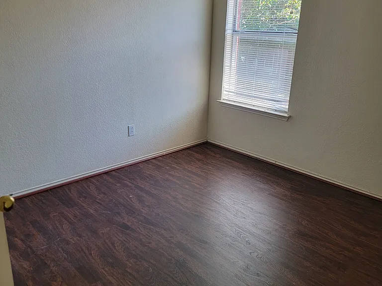 7005 Rovato Dr — Photo 6