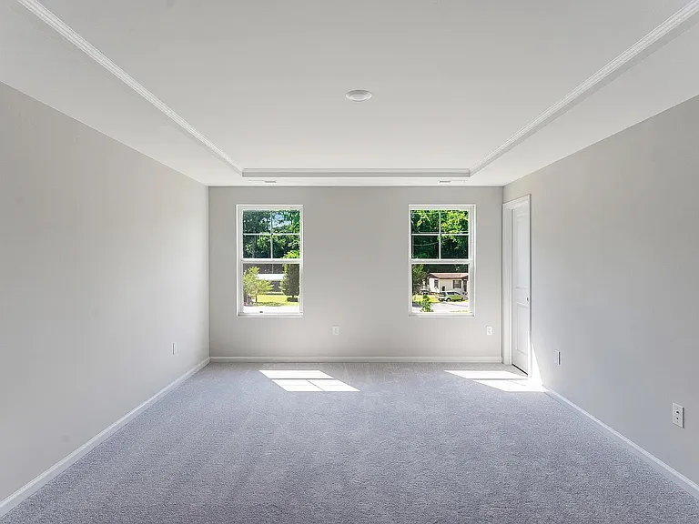253 Peebles Dr — Photo 3