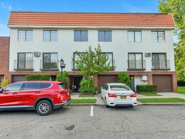 3-18 Julius Road #18 C, College Point, NY 11356