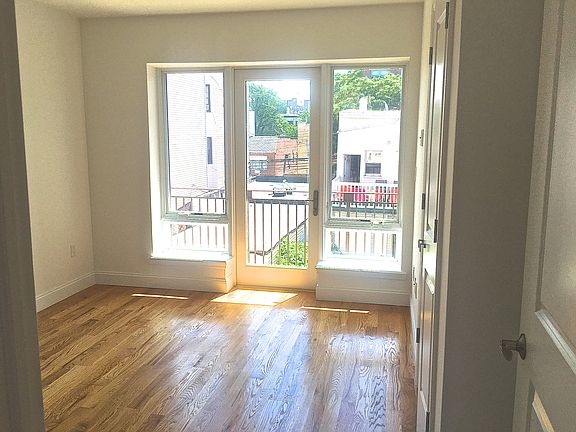 3rd image of 2613 21st St #3