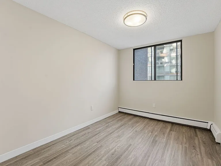 605 13th Ave SW — Photo 34