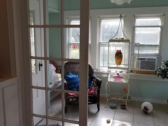 4th image of 4739 North St
