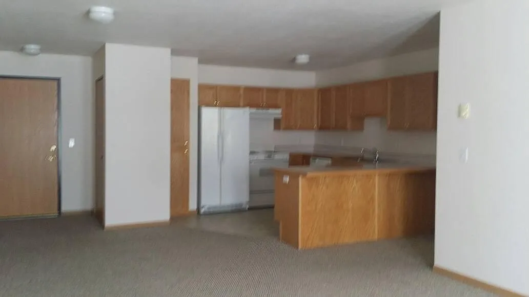 7972 Greenwood Rd — Photo 2