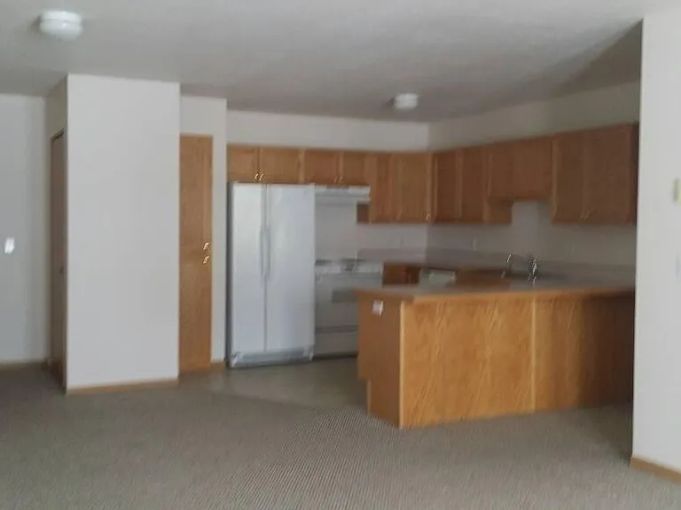 7972 Greenwood Rd — Photo 2