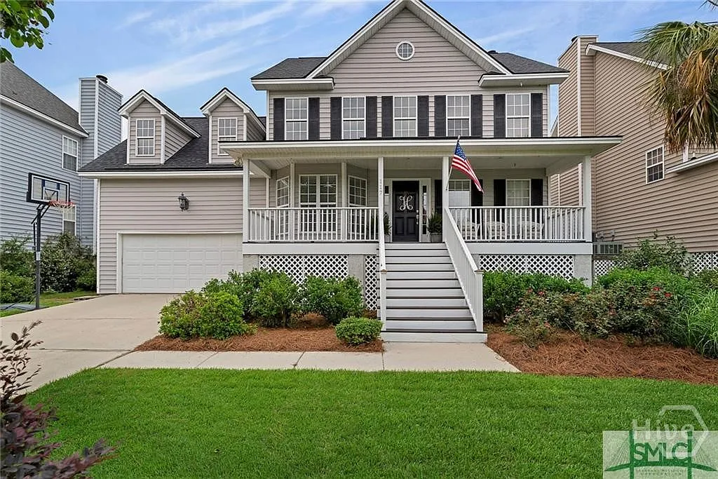4 bed, 2.5 bath, 2790 sqft, $3,800 — Photo 1