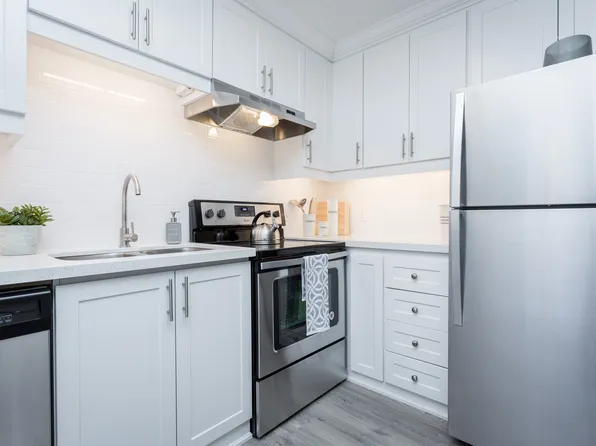 89 York Road, 89 York Rd, Hamilton, ON L9H 1L9