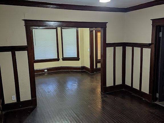 3rd image of 3126 N 25th St #3126