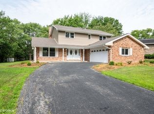 784 Exmoor Rd, Olympia Fields, IL 60461