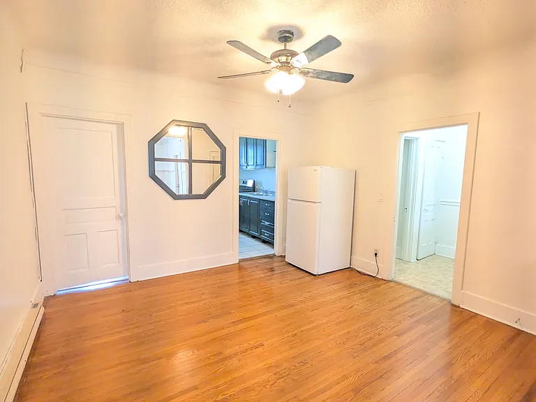 359A Brant St — Photo 2